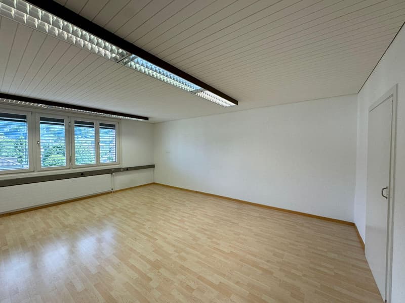 Commercial space for rent in Lachen (2)