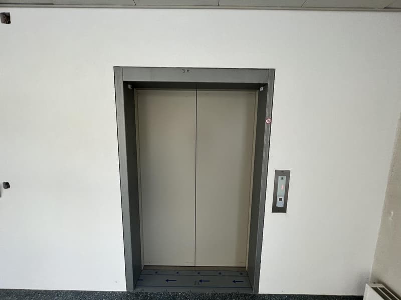 Espace commercial central à louer (11)