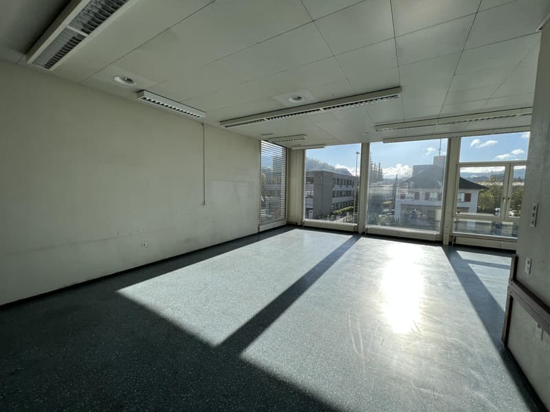 Espace commercial central à louer (3)