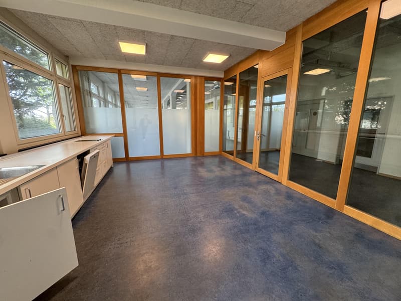 Espace de stockage/industriel attractif à louer à Solothurn (11)