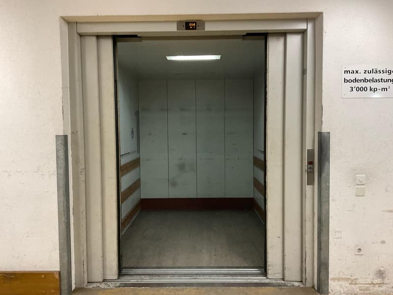 Espace de stockage/industriel attractif à louer à Solothurn (13)