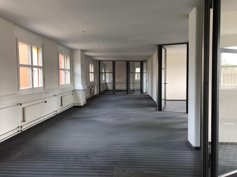 Espace de bureau et commercial exclusif à louer (2)
