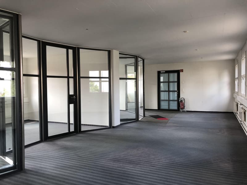 Espace de bureau et commercial exclusif à louer (4)