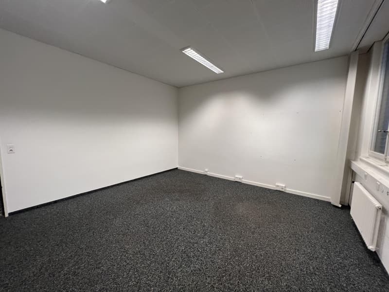 Espaces commerciaux & bureaux à partir de 20m2 à louer à Balsthal (8)