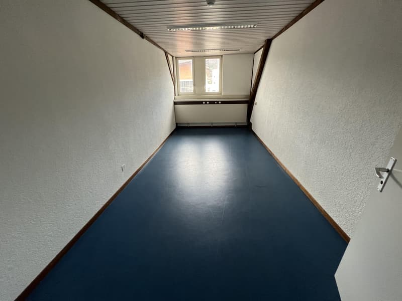 Espaces commerciaux & bureaux à partir de 20m2 à louer à Balsthal (5)