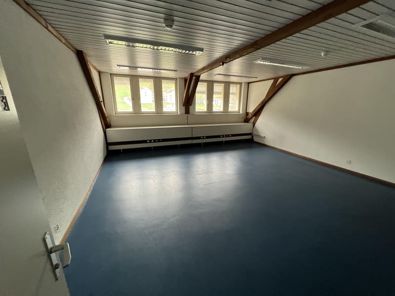 Espaces commerciaux & bureaux à partir de 20m2 à louer à Balsthal (10)