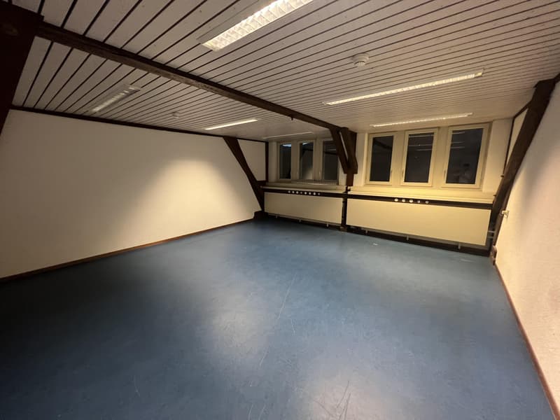 Espaces commerciaux & bureaux à partir de 20m2 à louer à Balsthal (6)