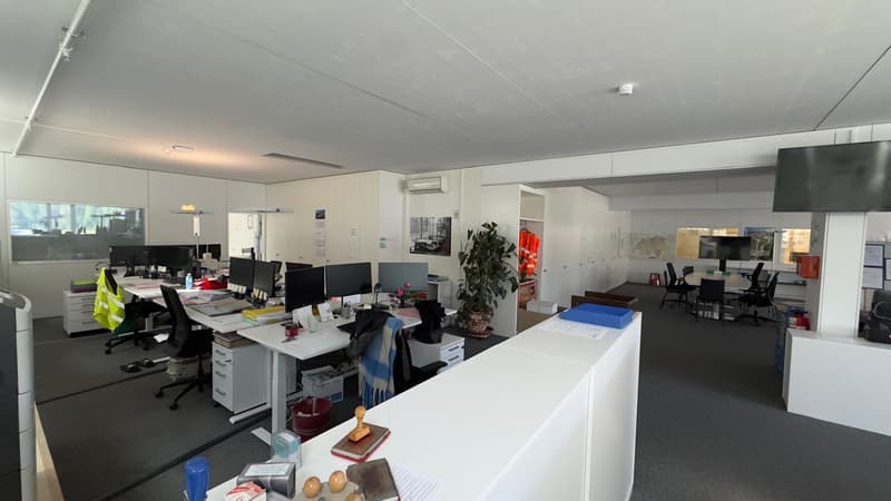 Espace de bureau centralement situé à louer (4)