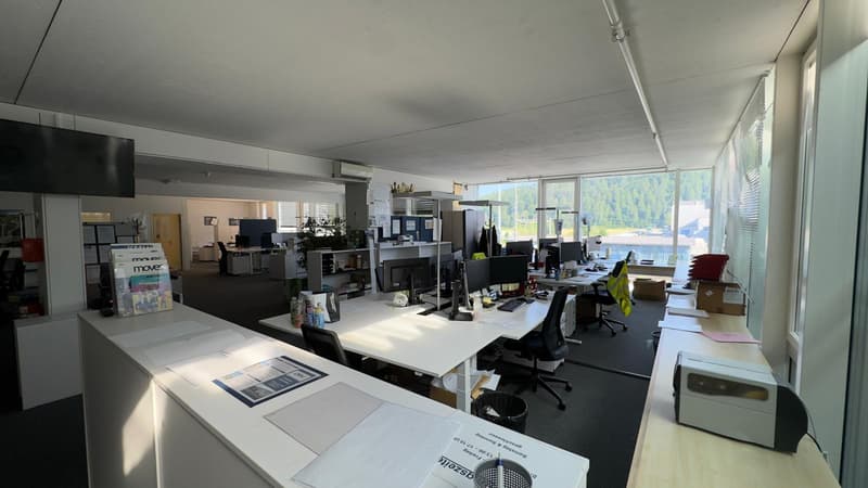 Espace de bureau centralement situé à louer (3)