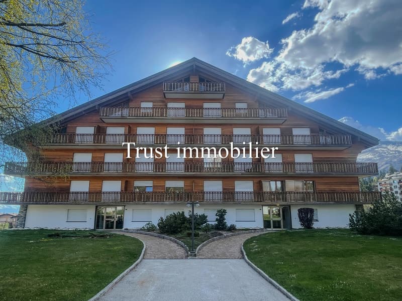 3000. Superbe appartement moderne rénové (2)
