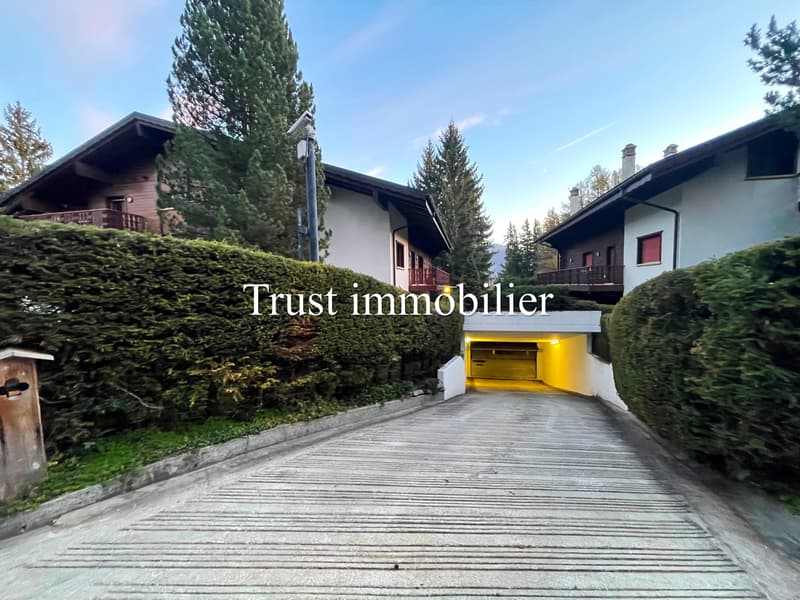 4027L. Bel appartement  4.5 pcs à louer, centre de Crans (10)