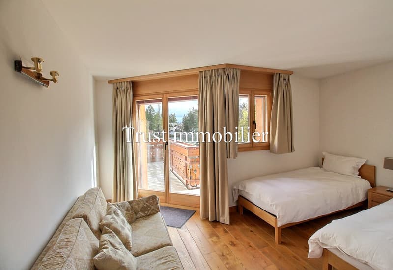 5003. Double appartement en RdC au centre de Crans (7)