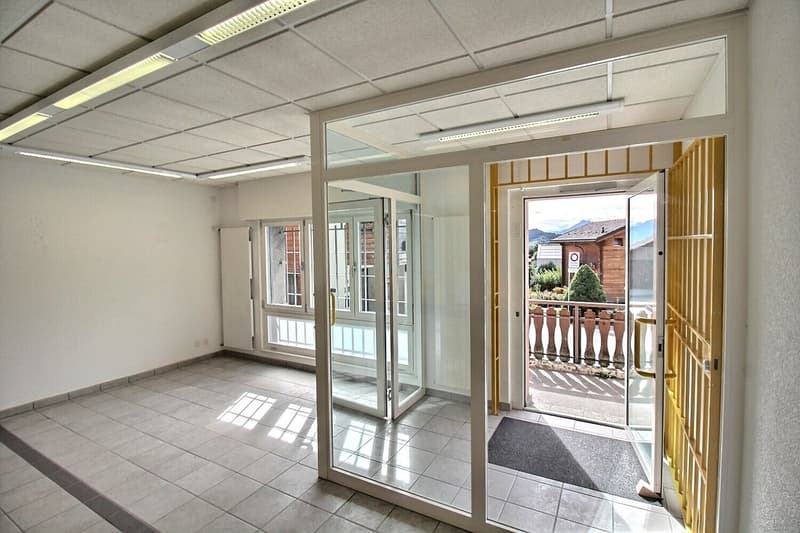 7003. Commercial / Offices in the center Chermignon d'en Haut (3)