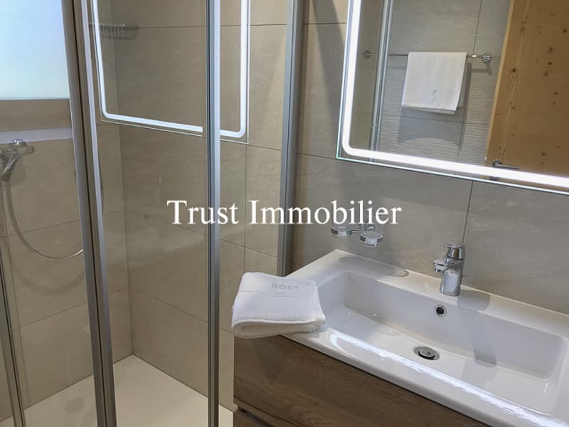 1.6004L.Superbe Chalet à louer au Centre de Crans (12)