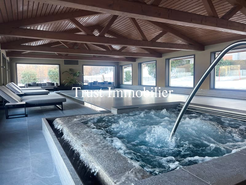 5000. Appartement luxueux de 270 m2 habitable au centre de Crans (1)