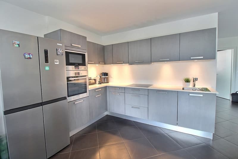 2003M.COLLOMBEY.Superbo appartamento moderno di 4 locali con terrazza (3)