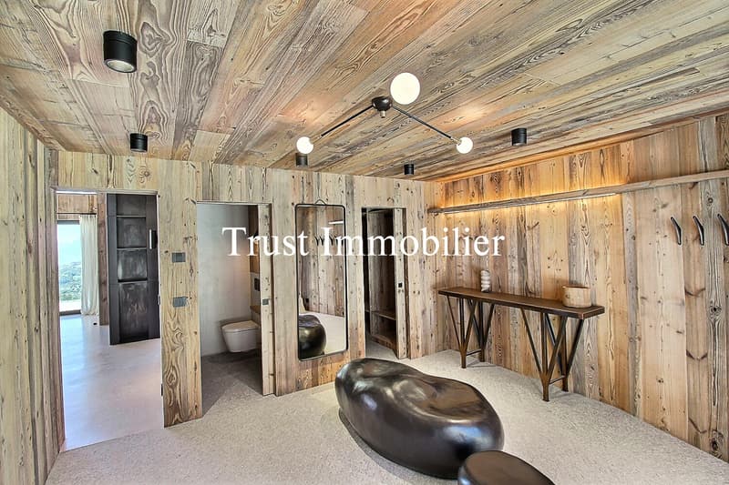 6041. Chalet Rare, 15 min à pied du Regent (10)