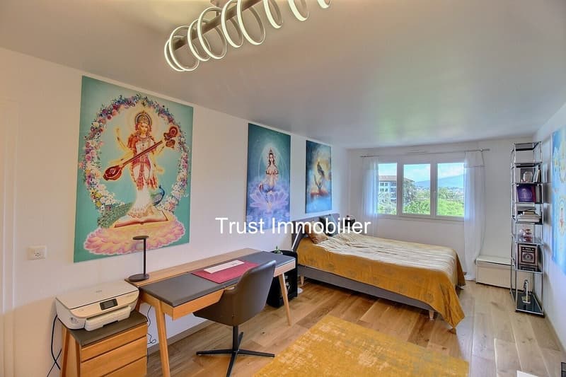 4001. Duplex attique rénové avec vue panoramique - Immeuble moderne (6)