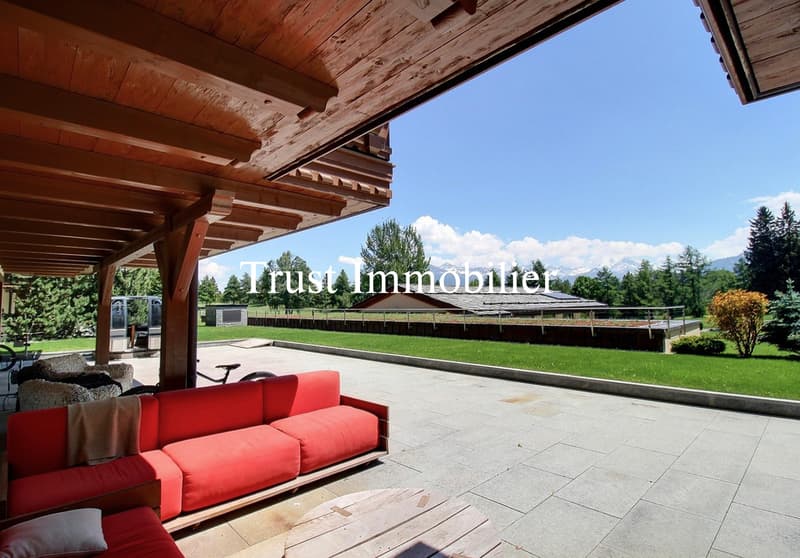 5000. Appartement luxueux de 270 m2 habitable au centre de Crans (2)