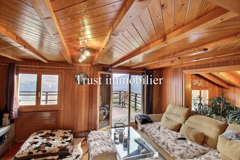 Vue panoramique et tranquillité garanties pour ce Chalet (10)