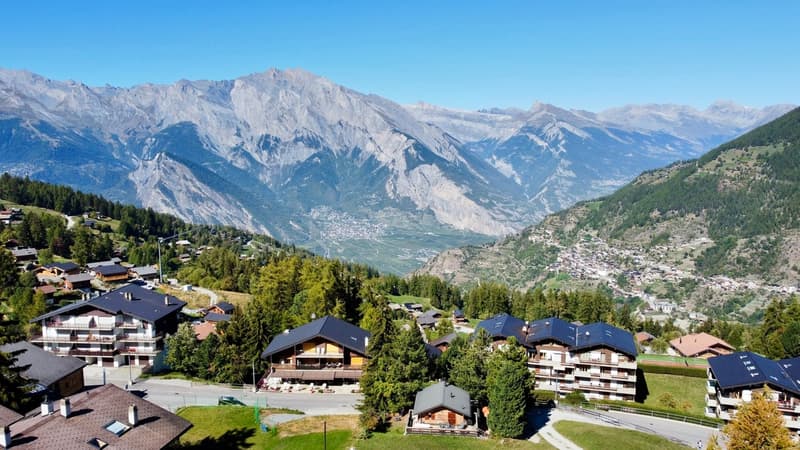 Chalet de 5.5 pièces un véritable refuge alpin au coeur de La Tzoumaz (13)