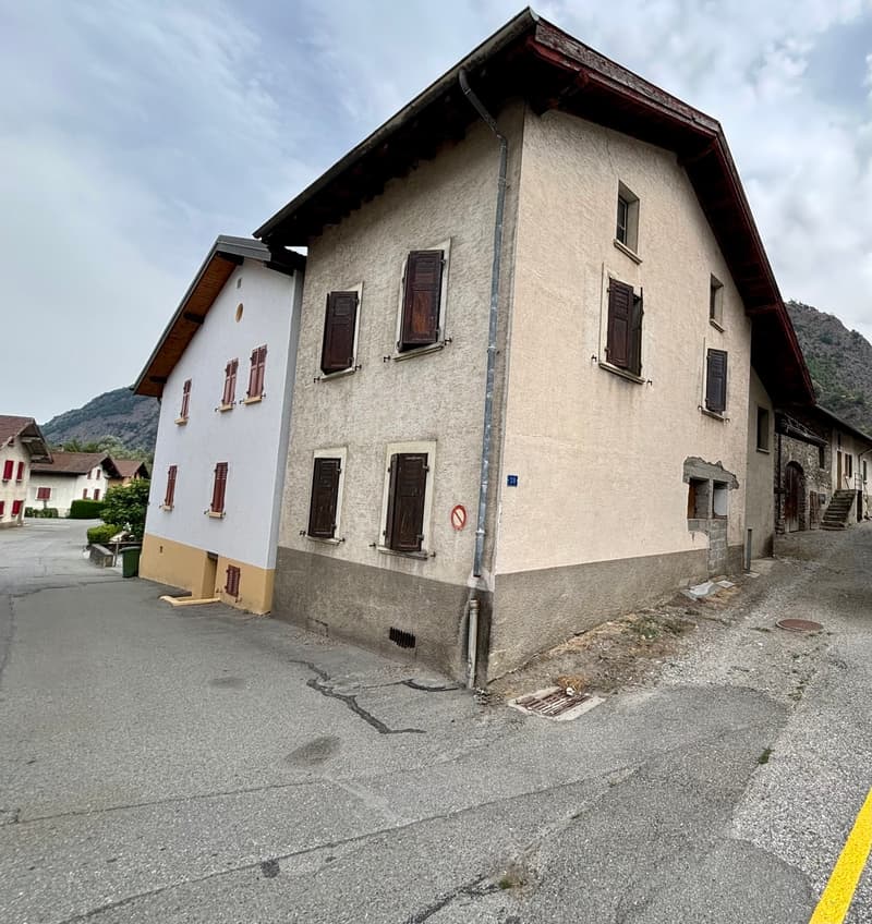 6003-MV-Riddes.Maison villageoise avec grand potentiel à rénover (2)