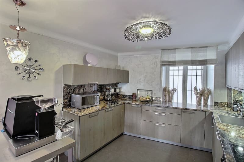 4002. Appartement moderne au centre de Montreux, vue lac (4)