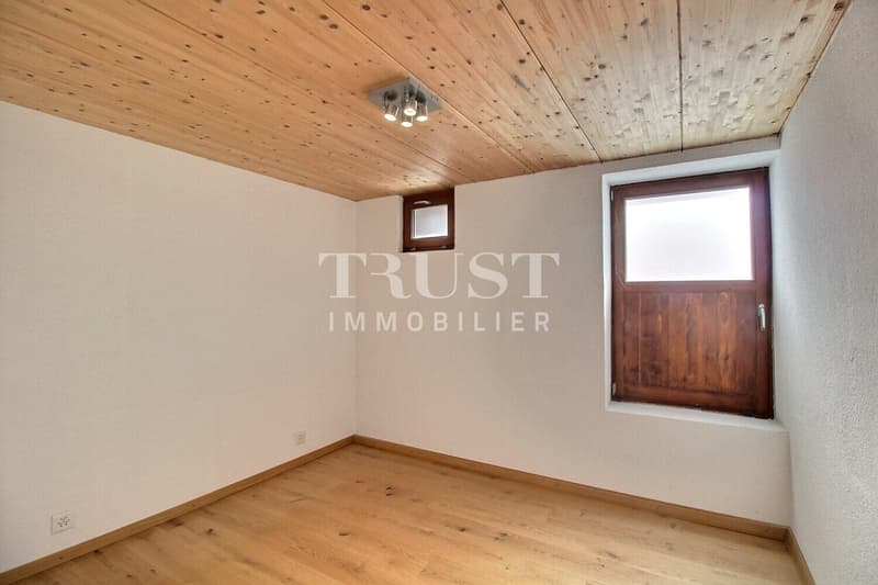 LUC / AYENT - MAGNIFIQUE GRANGE RÉNOVÉE AVEC MAISON VILLAGEOISE (9)