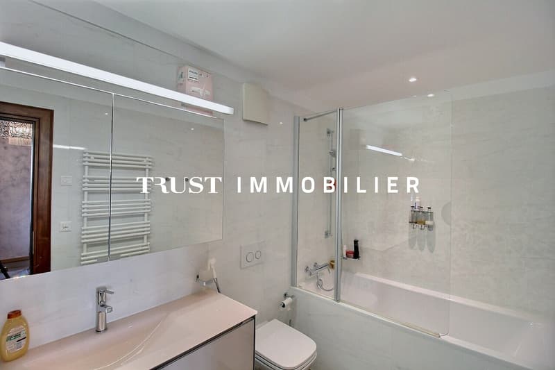 4002.EG Appartement moderne au centre de Montreux, vue lac (9)