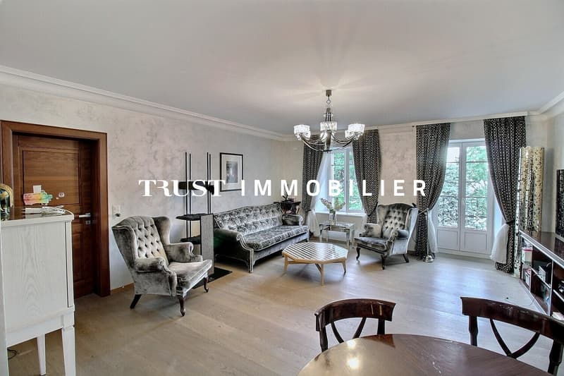 4002.EG Appartement moderne au centre de Montreux, vue lac (1)