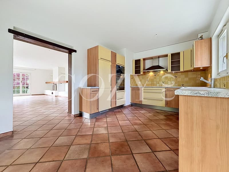 Detached house in a green and absolutely quiet environment (3)