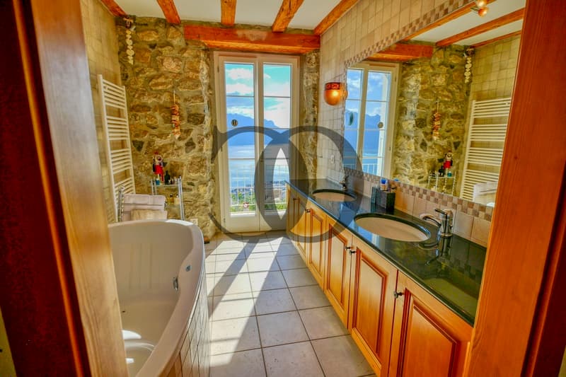 Coquette propriété avec vue panoramique (3)