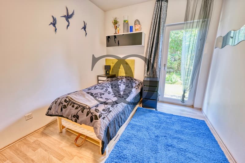 Superbe propriété familiale avec piscine (13)
