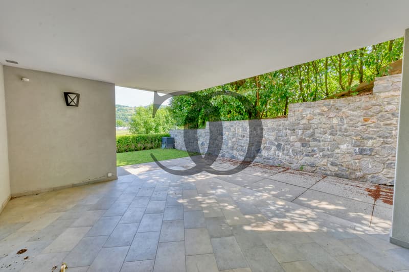 Magnifique villa moderne avec terrasses privatives et jardin (13)