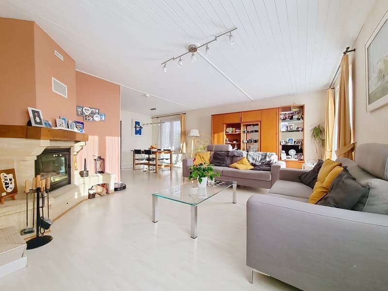Exclusivity! ARZIER-LE-MUIDS - magnificent semi-detached villa with 6.5 rooms - Negotiable price. (4)