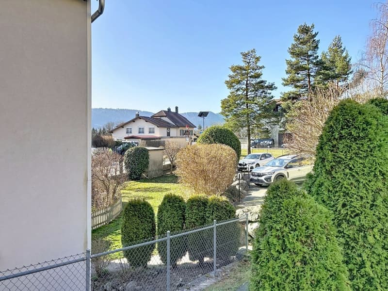 A BALLAIGUES - beautiful rental building with 5 apartments, 2 storage rooms and 9 parking spaces (5)