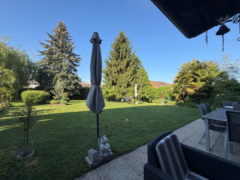 RENENS - Semi-detached villa with 5.5 rooms and large garden, not subject to a PPE. (2)