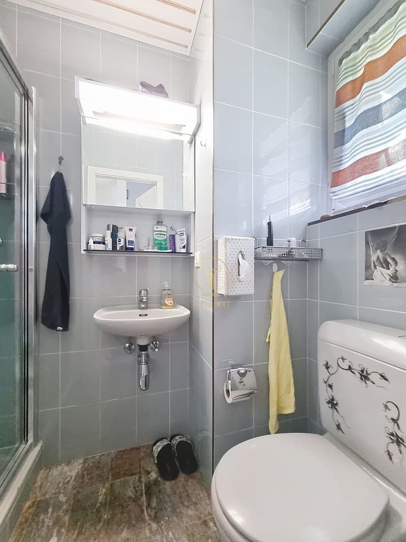 RENENS - Semi-detached villa with 5.5 rooms and large garden, not subject to a PPE. (13)