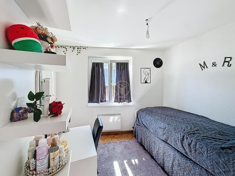 CONTHEY (VS) - 5.5-room apartment with character in a small PPE! (10)