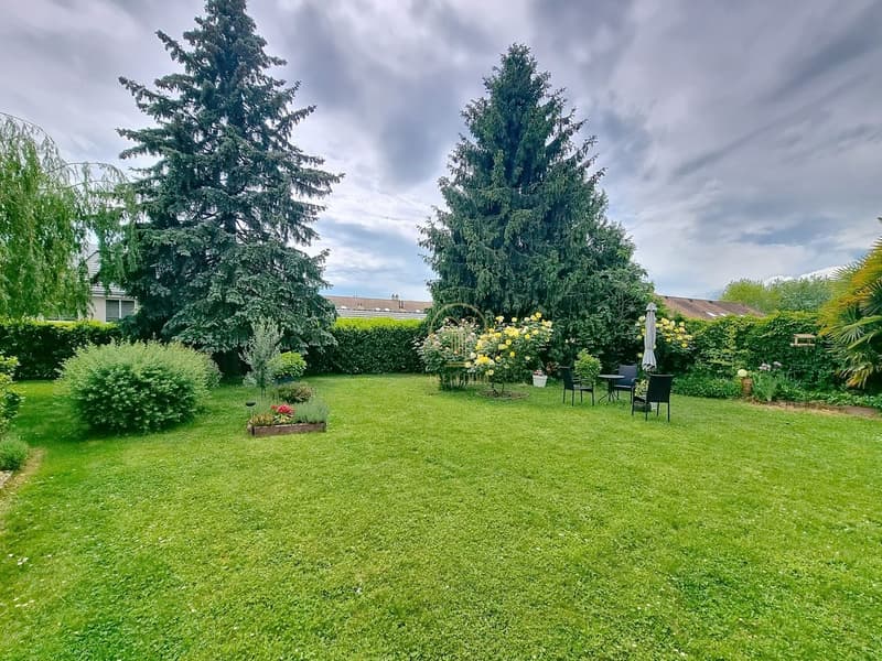 RENENS - Reihenhaus mit 5,5 Zimmern und großem Garten, nicht an eine PPE gebunden. (1)