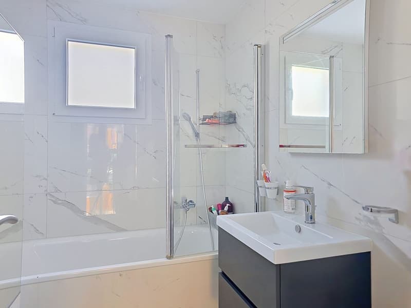 LUCENS - Bel appartement contemporain (8)