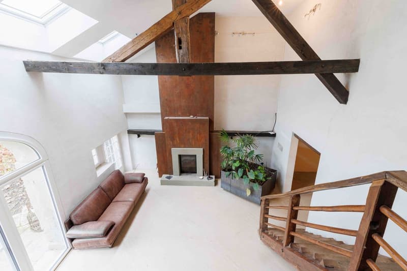 SULLENS, coup de coeur! Maison villageoise très bien rénovée à découvrir. (3)