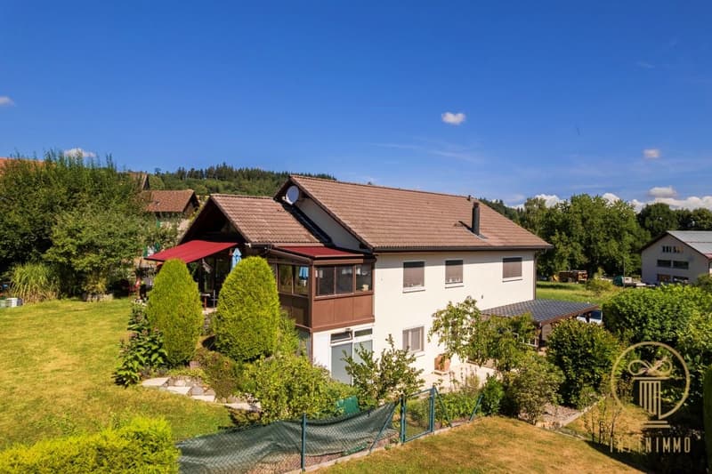 A VUCHERENS - magnifique villa de 6.5 pièces avec jardin (1)