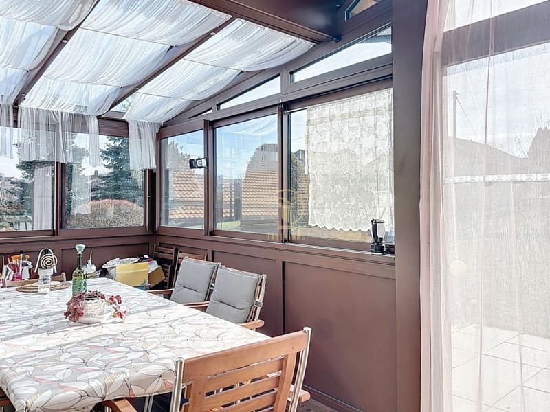A VUCHERENS - magnifique villa de 6.5 pièces avec jardin (12)