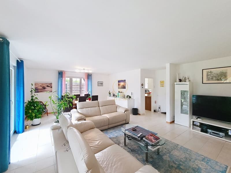 RENENS - Villa mitoyenne de 5.5 p. avec grand jardin. Pas inscrite dans une PPE. (5)