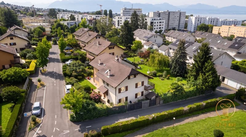 RENENS - Villa mitoyenne de 5.5 p. avec grand jardin. Pas inscrite dans une PPE. (11)