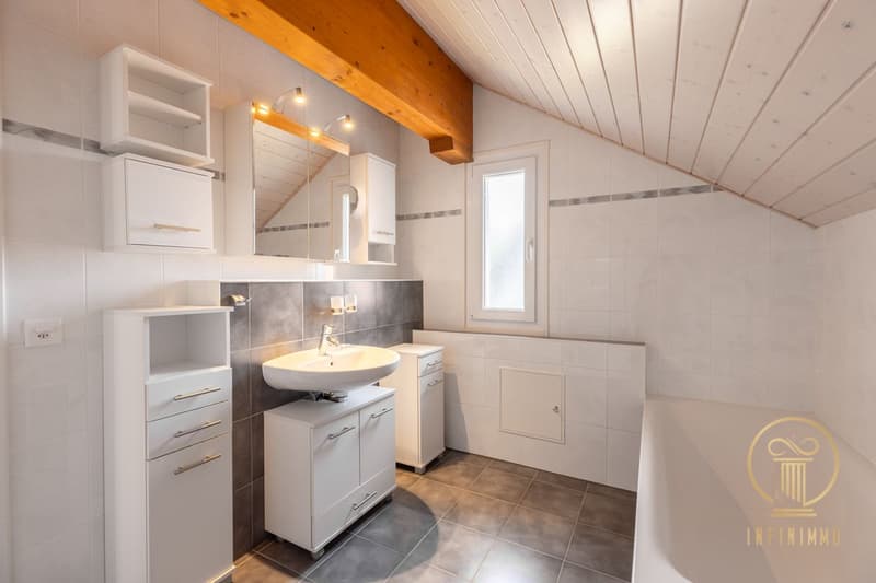 EXCLUSIVITE! ST-OYENS - jolie villa jumelle de 5.5 pièces dans un quartier calme et très agréable. (12)
