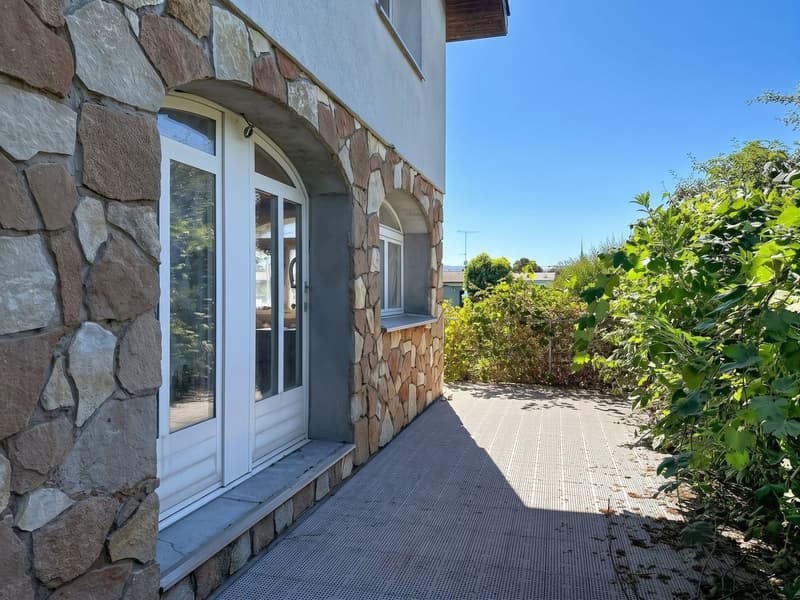 A PAYERNE - très grande maison à rénover complètement sur grande parcelle dans quartier résidentiel (3)