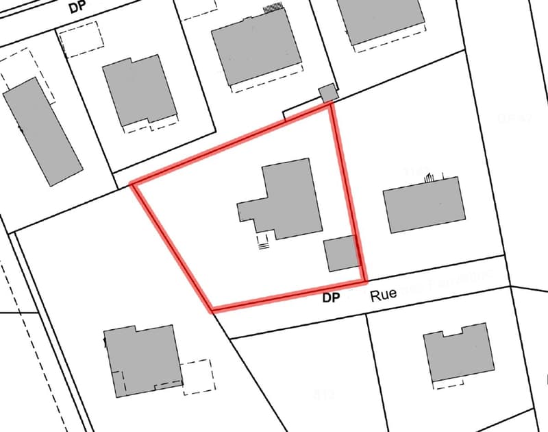 A PAYERNE - très grande maison à rénover complètement sur grande parcelle dans quartier résidentiel (7)