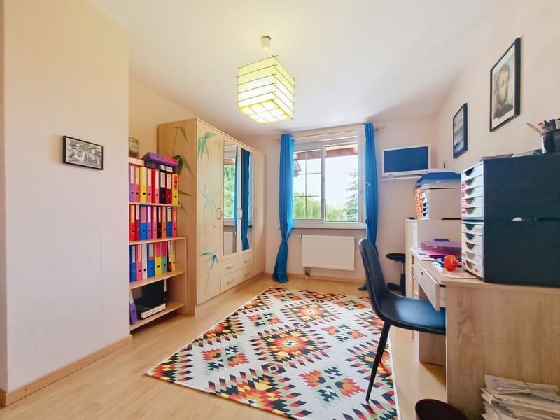 RENENS - Villa mitoyenne de 5.5 p. avec grand jardin. Pas inscrite dans une PPE. (8)